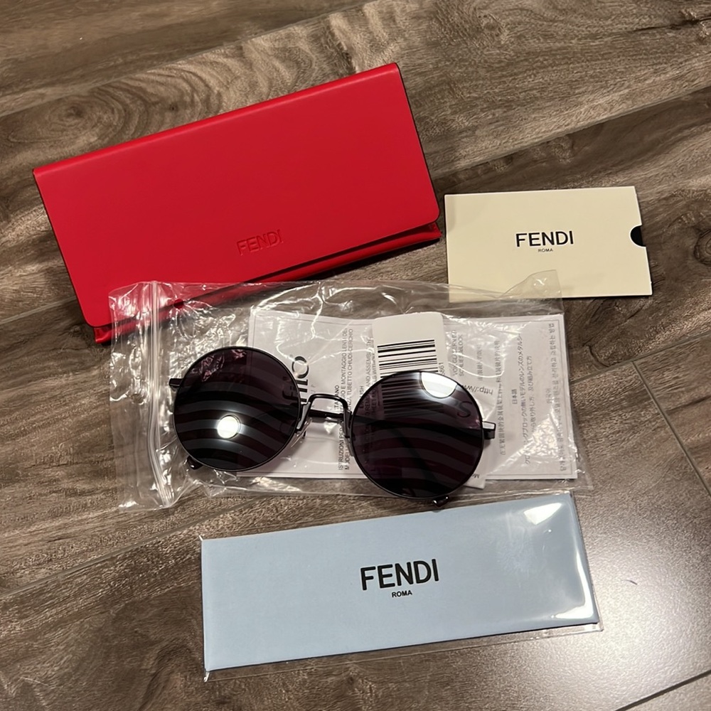 🔥🔥FENDI 53mm round sunglasses - Picture 5 of 8